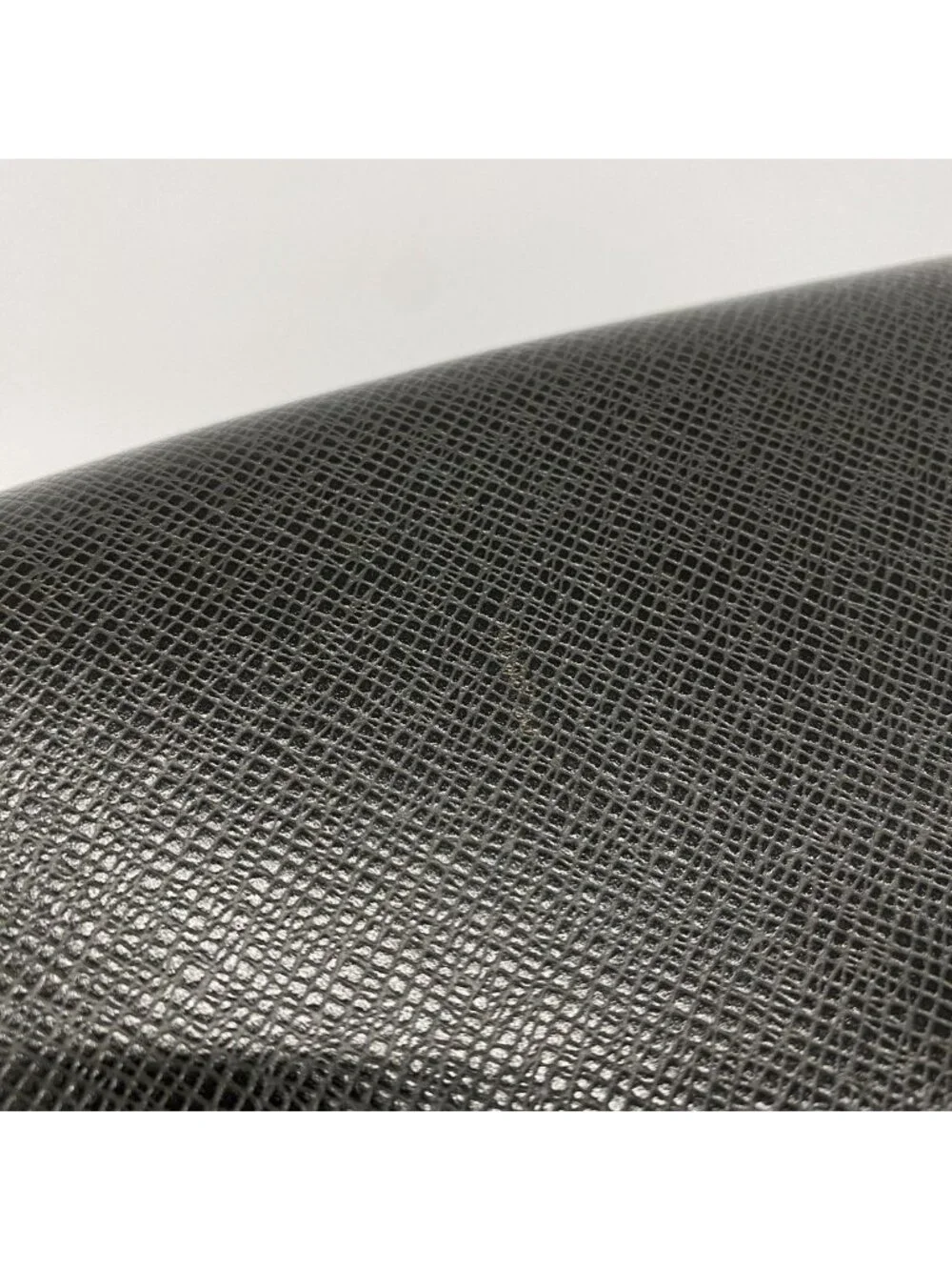 Louis Vuitton Clutch Taiga Selenga Ardoise